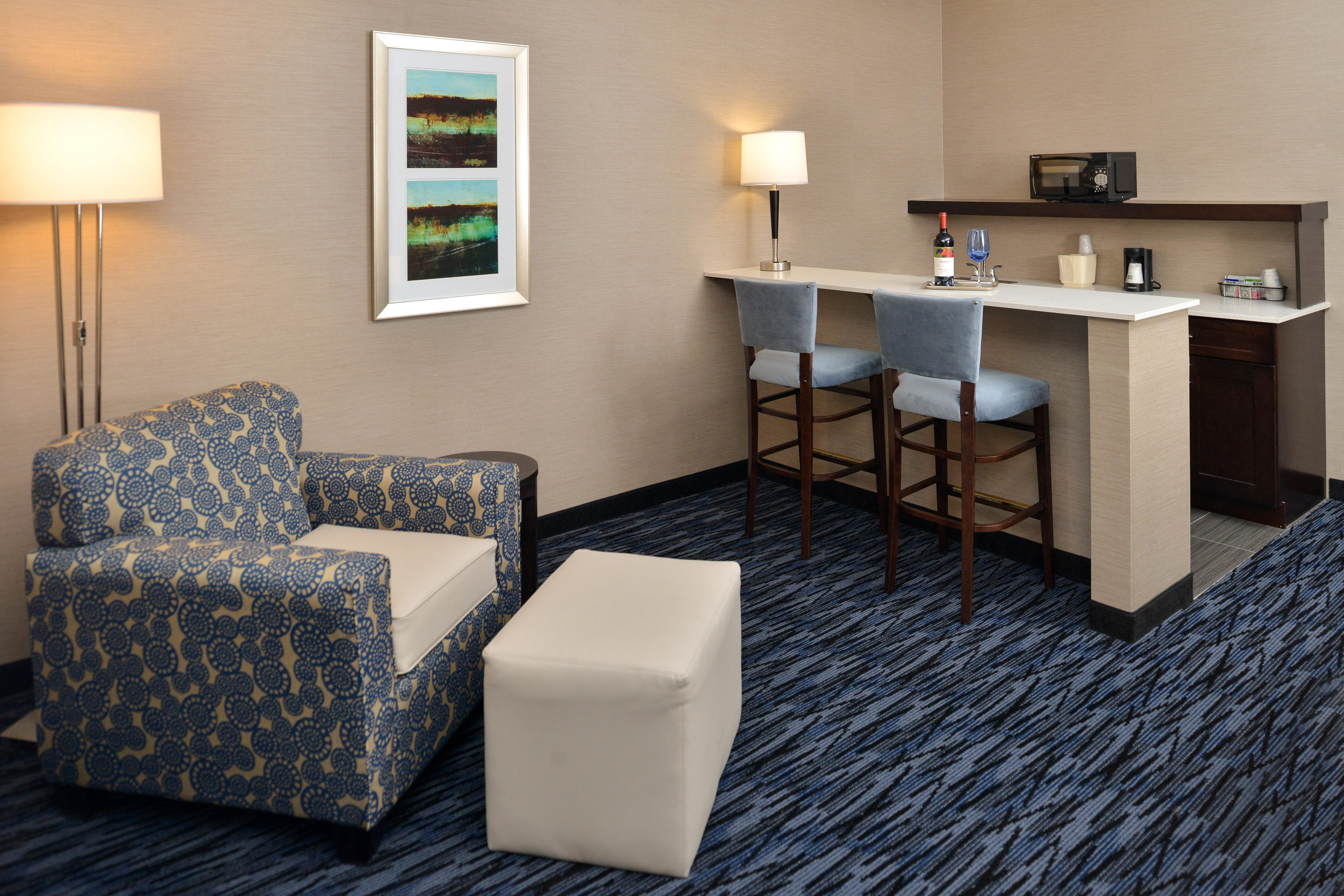 Holiday Inn Express & Suites Peekskill-Lower Hudson Valley By Ihg Exterior foto