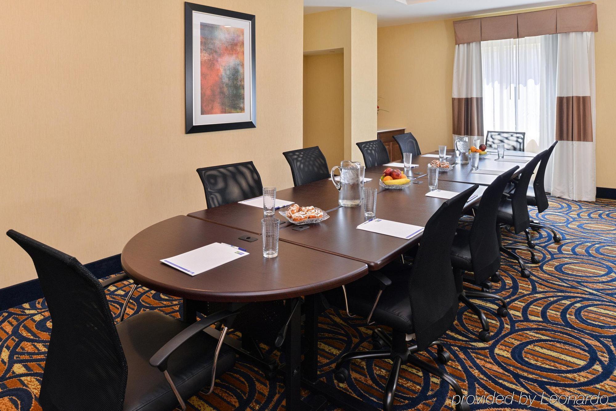 Holiday Inn Express & Suites Peekskill-Lower Hudson Valley By Ihg Exterior foto